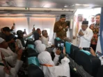 Usai Tinjau Layanan Fast Track Haji, Wakil Presiden Ma'ruf Amin Lepas 360 Jemaah Haji Solo Kloter 70