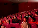 Wapres Ajak Anak Yatim Saksikan Film Jumbo, Tanamkan Nilai Percaya Wapres Ajak Anak Yatim Saksikan Film Jumbo, Tanamkan Nilai Percaya Diri Dan Persahabatan