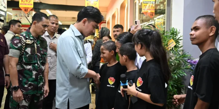 Wapres Berbagi Kebahagiaan Dengan Anak-Anak Dari LKSA Kota Kupang